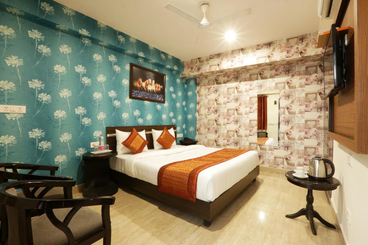 Hotel Classic New Delhi Bagian luar foto