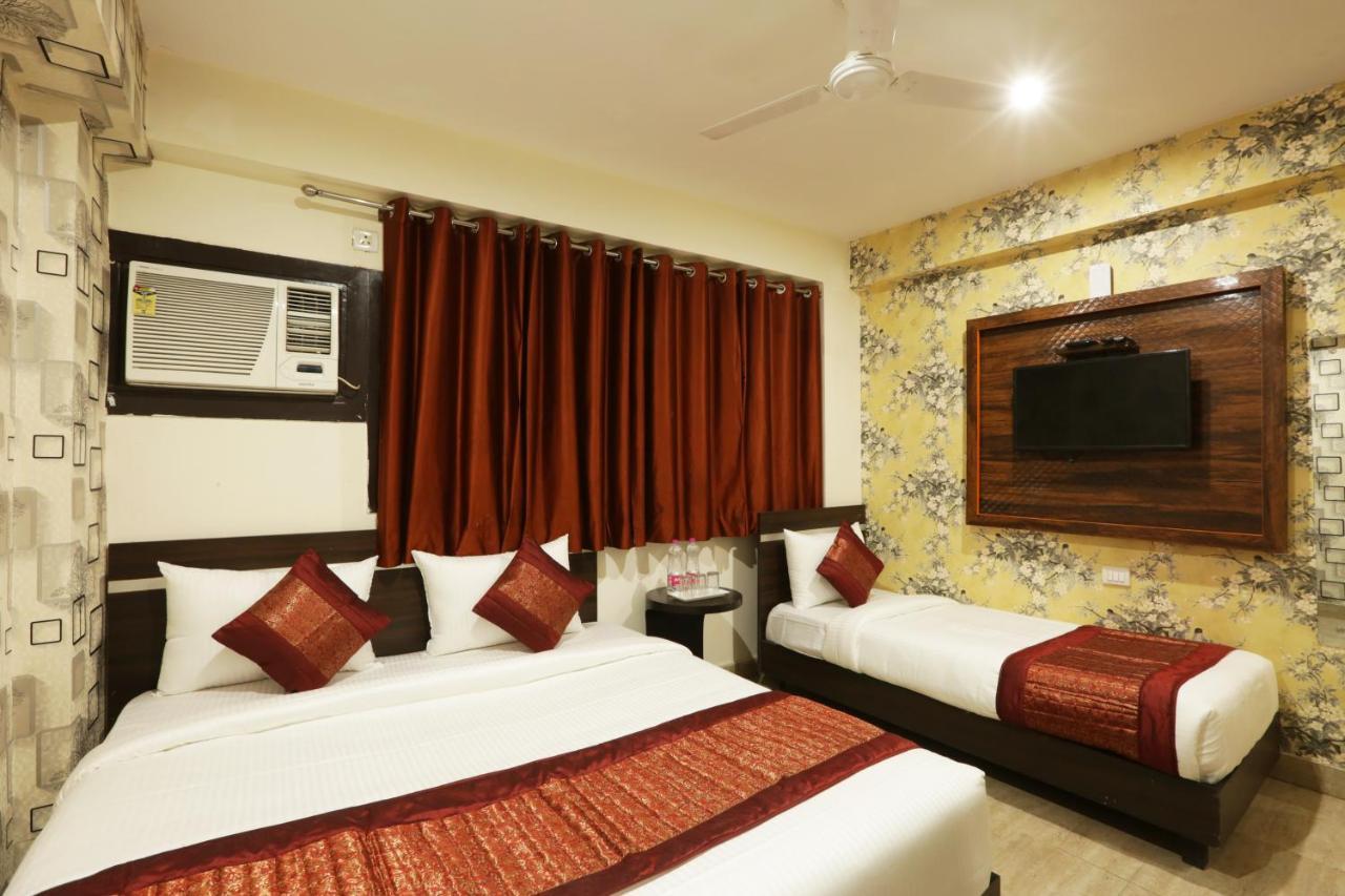 Hotel Classic New Delhi Bagian luar foto