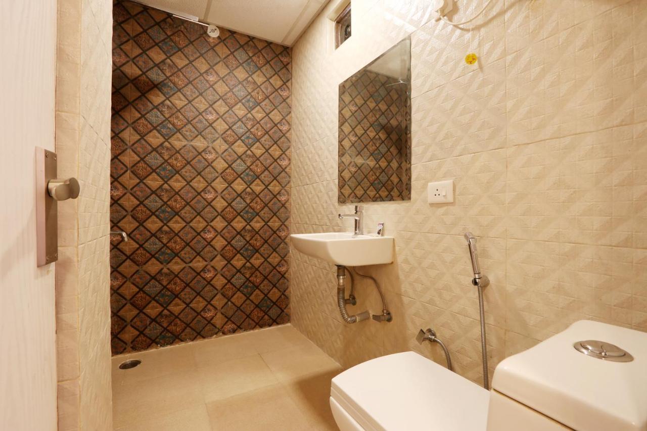 Hotel Classic New Delhi Bagian luar foto