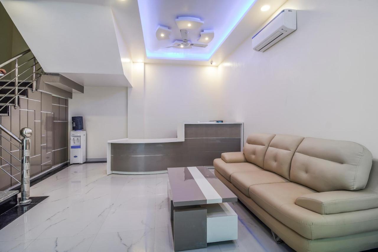 Hotel Classic New Delhi Bagian luar foto